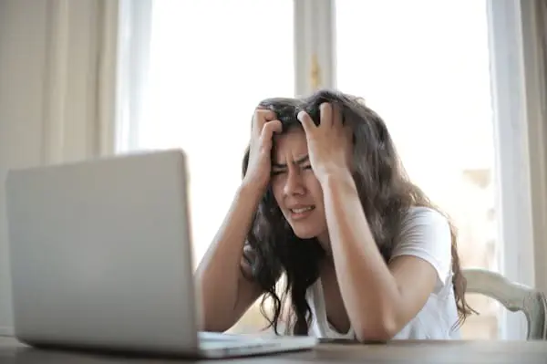 Mujer se da cuenta de error en borrador renta pero tiene solucion que explicamos