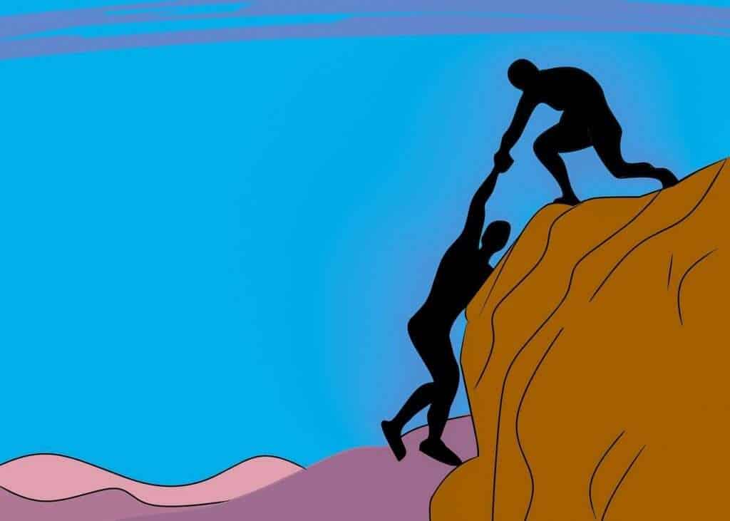 Personas ayudándose a escalar una roca en un paisaje abstracto.